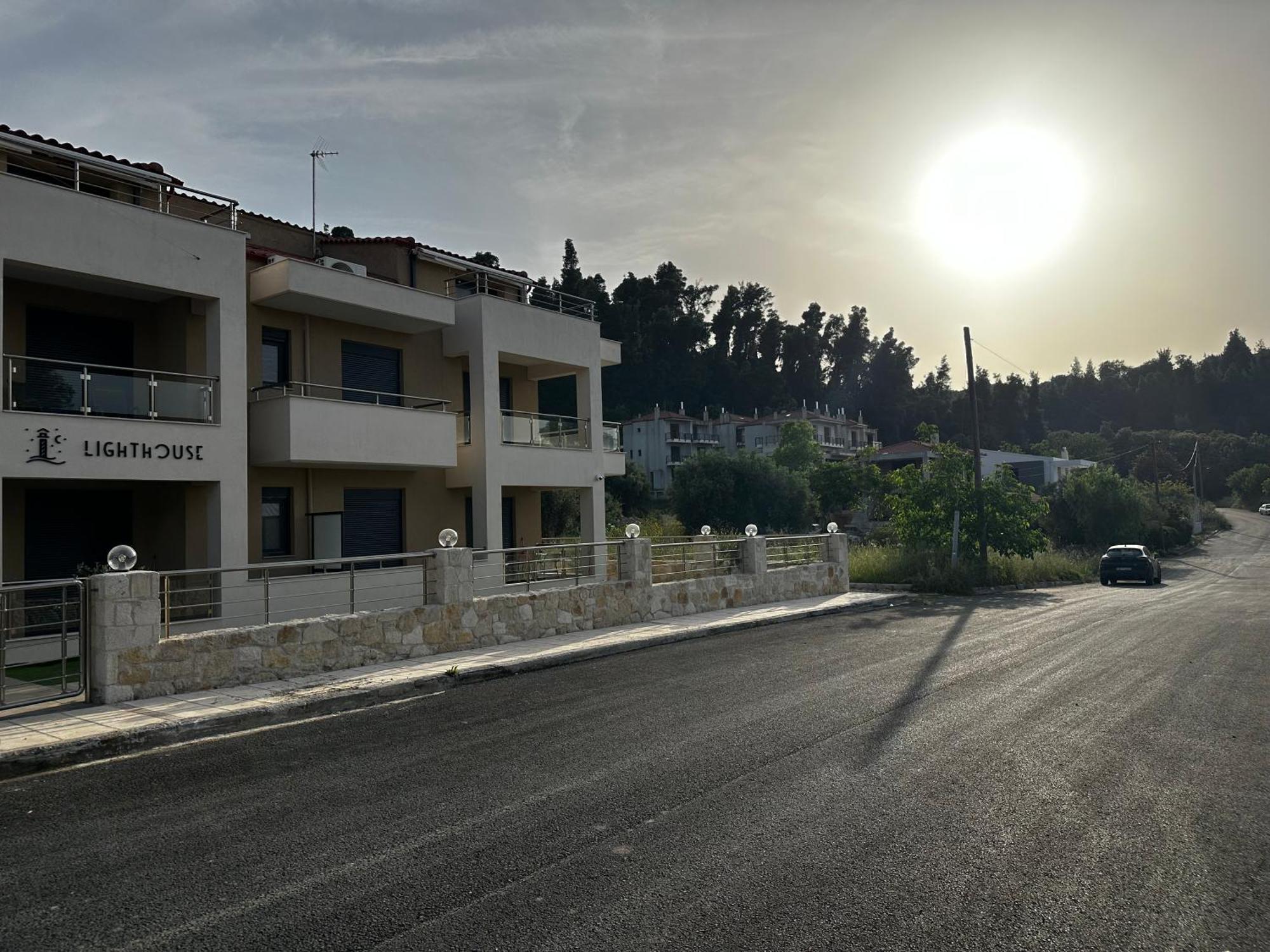 Lighthouse Apartments Kriopigi Exterior photo